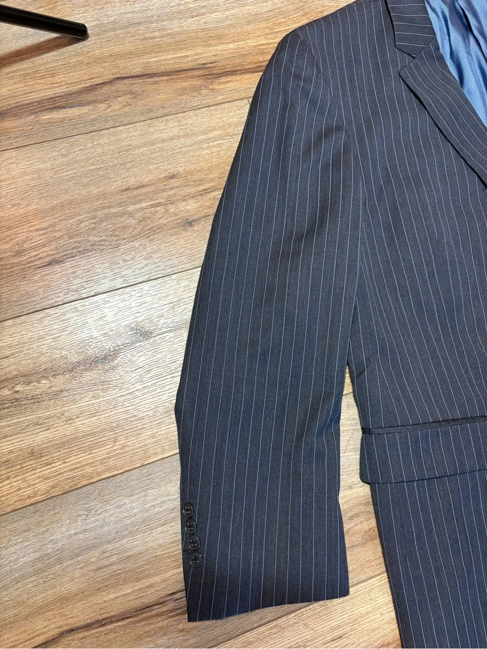 Coogi Luxe Suit Jacket Sport Coat Mens 46 Short Navy Pinstripe Two Button Preppy